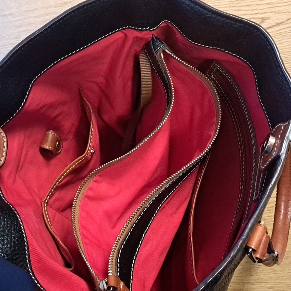  Dooney & Bourke Chelsea Shopper - Picture 12 of 16